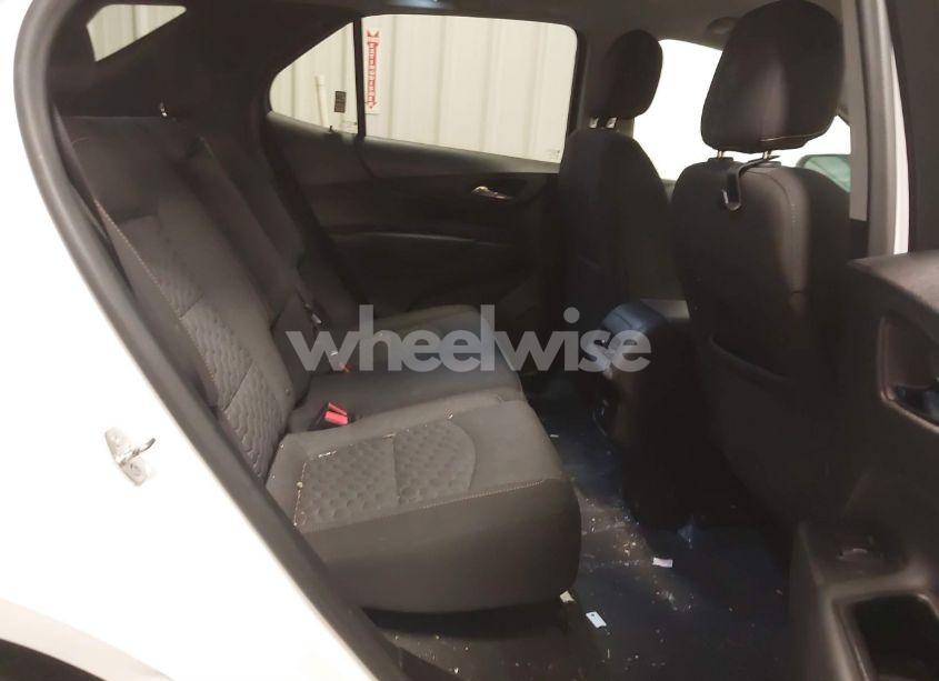 Photo 8 of 2019 Chevrolet Equinox LT (VIN 2GNAXUEV4K6116864)