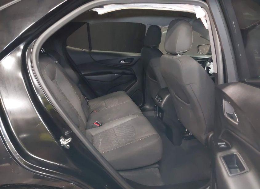 Photo 8 of 2019 Chevrolet Equinox LT (VIN 2GNAXUEV4K6161545)