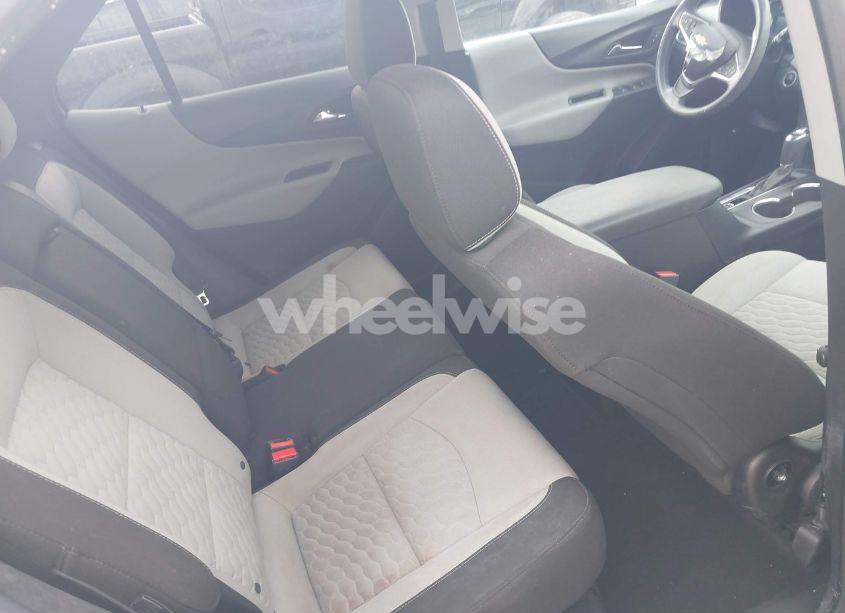 Photo 8 of 2019 Chevrolet Equinox LT (VIN 2GNAXUEV4K6168205)