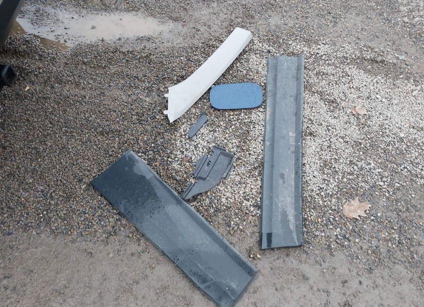 Photo 11 of 2019 Chevrolet Equinox LT (VIN 2GNAXUEV4K6195694)