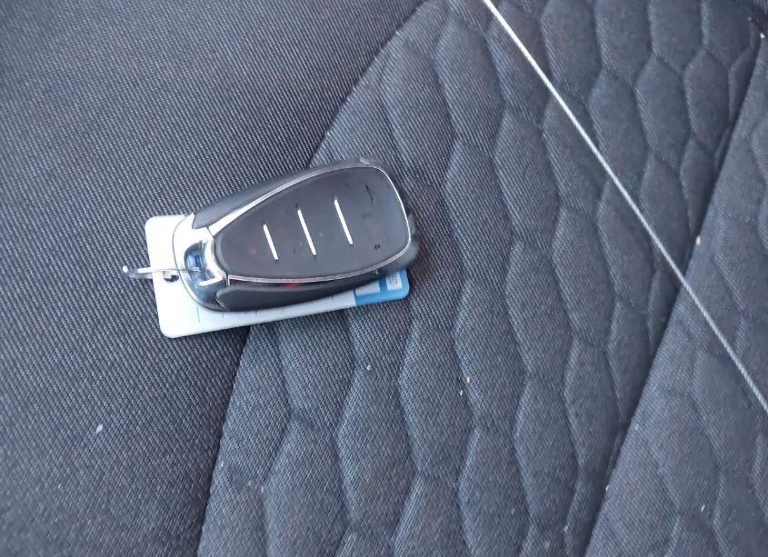 Photo 11 of 2019 Chevrolet Equinox LT (VIN 2GNAXUEV4K6231643)