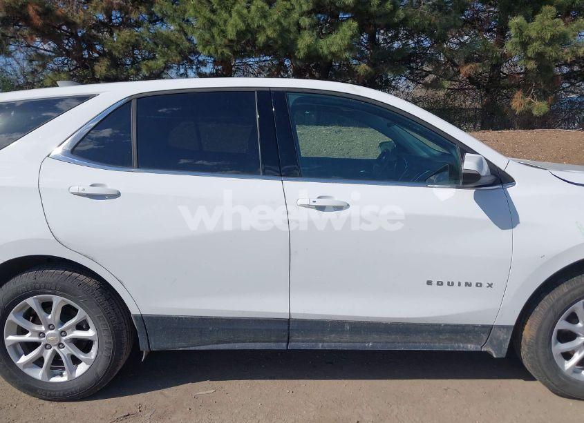 Photo 13 of 2019 Chevrolet Equinox LT (VIN 2GNAXUEV4K6233280)