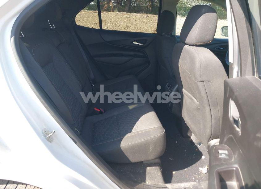 Photo 8 of 2019 Chevrolet Equinox LT (VIN 2GNAXUEV4K6233280)