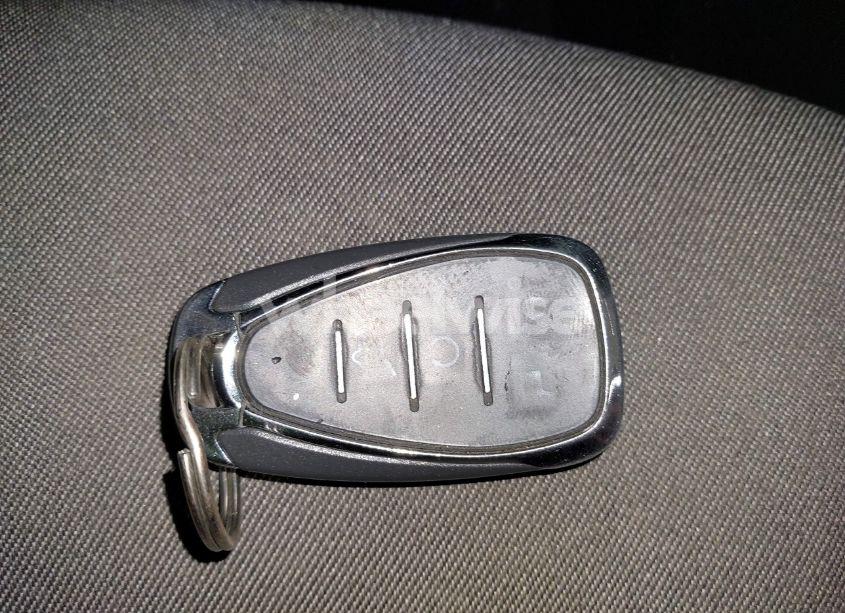 Photo 11 of 2019 Chevrolet Equinox LT (VIN 2GNAXUEV4K6260382)