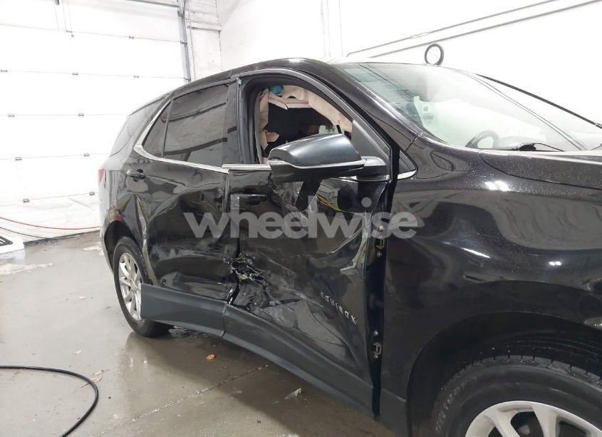 Photo 6 of 2019 Chevrolet Equinox LT (VIN 2GNAXUEV4K6260382)