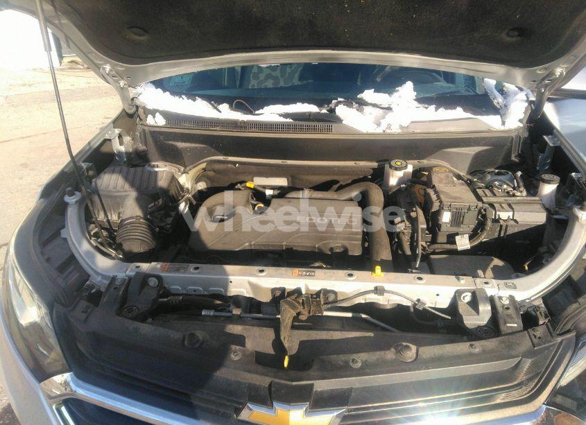 Photo 10 of 2019 Chevrolet Equinox LT (VIN 2GNAXUEV4K6267333)