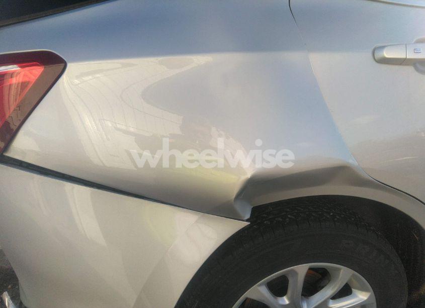 Photo 17 of 2019 Chevrolet Equinox LT (VIN 2GNAXUEV4K6267333)