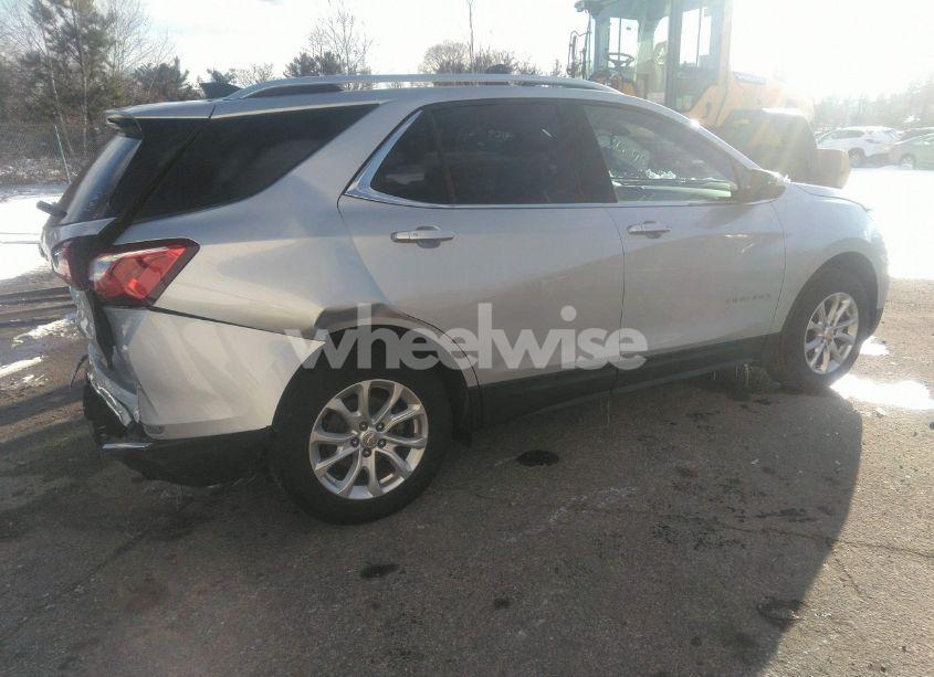 Photo 4 of 2019 Chevrolet Equinox LT (VIN 2GNAXUEV4K6267333)
