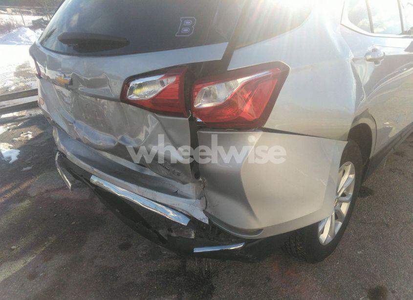 Photo 6 of 2019 Chevrolet Equinox LT (VIN 2GNAXUEV4K6267333)