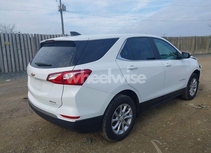 Photo 4 of 2021 Chevrolet Equinox AWD LT (VIN 2GNAXUEV4M6102899)