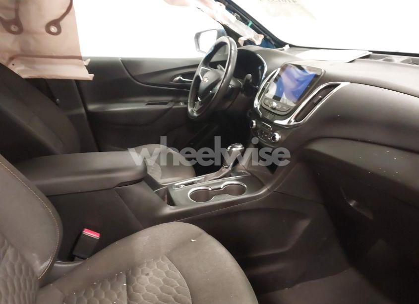 Photo 5 of 2019 Chevrolet Equinox LT (VIN 2GNAXUEV5K6149212)