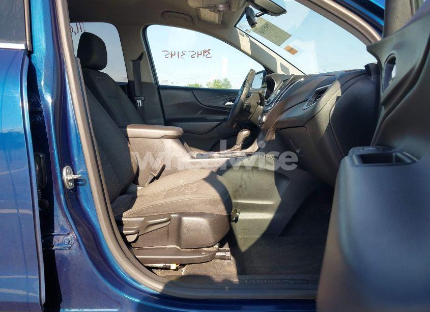 Photo 5 of 2019 Chevrolet Equinox LT (VIN 2GNAXUEV5K6157049)