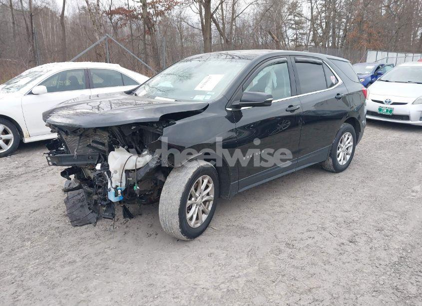 Photo 2 of 2019 Chevrolet Equinox LT (VIN 2GNAXUEV5K6184042)