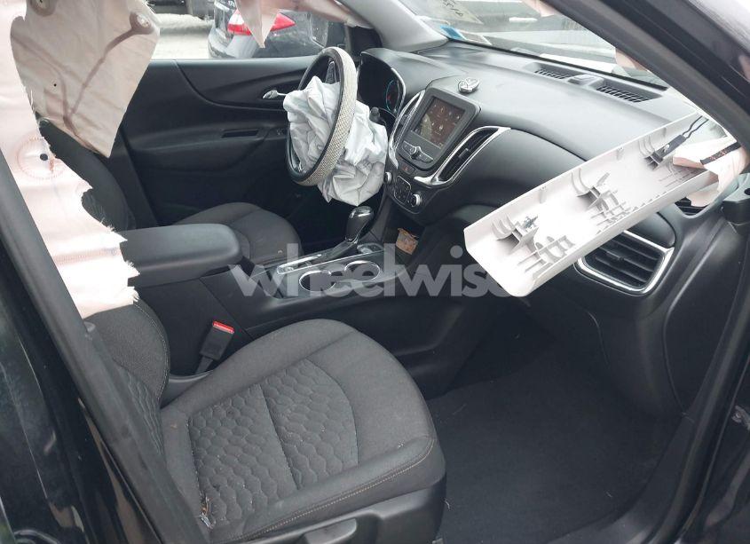 Photo 5 of 2019 Chevrolet Equinox LT (VIN 2GNAXUEV5K6184042)