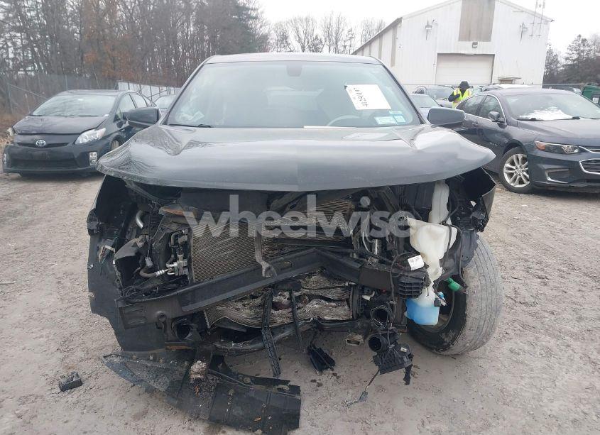 Photo 6 of 2019 Chevrolet Equinox LT (VIN 2GNAXUEV5K6184042)