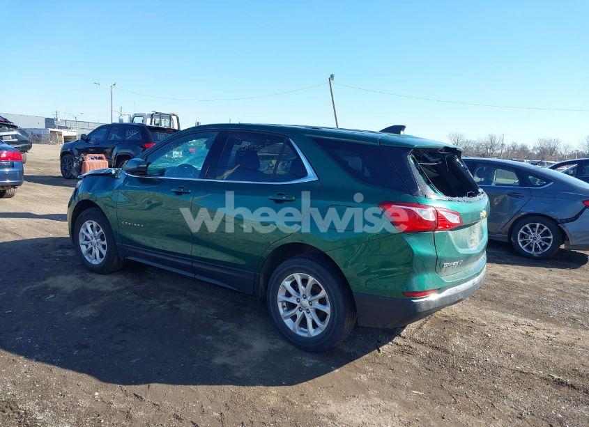 Photo 3 of 2019 Chevrolet Equinox LT (VIN 2GNAXUEV5K6209540)
