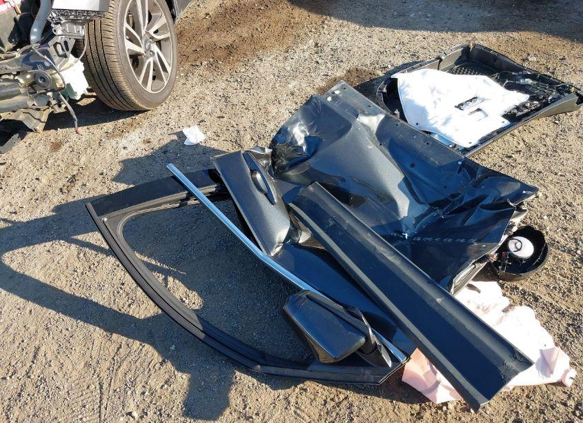 Photo 12 of 2019 Chevrolet Equinox LT (VIN 2GNAXUEV5K6226077)