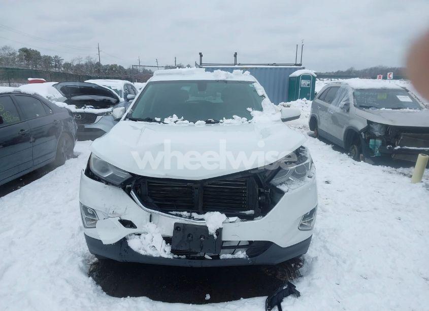 Photo 12 of 2019 Chevrolet Equinox LT (VIN 2GNAXUEV5K6229741)
