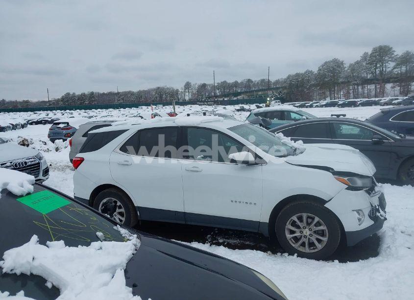 Photo 13 of 2019 Chevrolet Equinox LT (VIN 2GNAXUEV5K6229741)