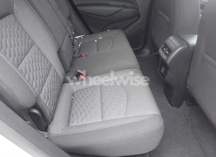 Photo 8 of 2019 Chevrolet Equinox LT (VIN 2GNAXUEV5K6229741)