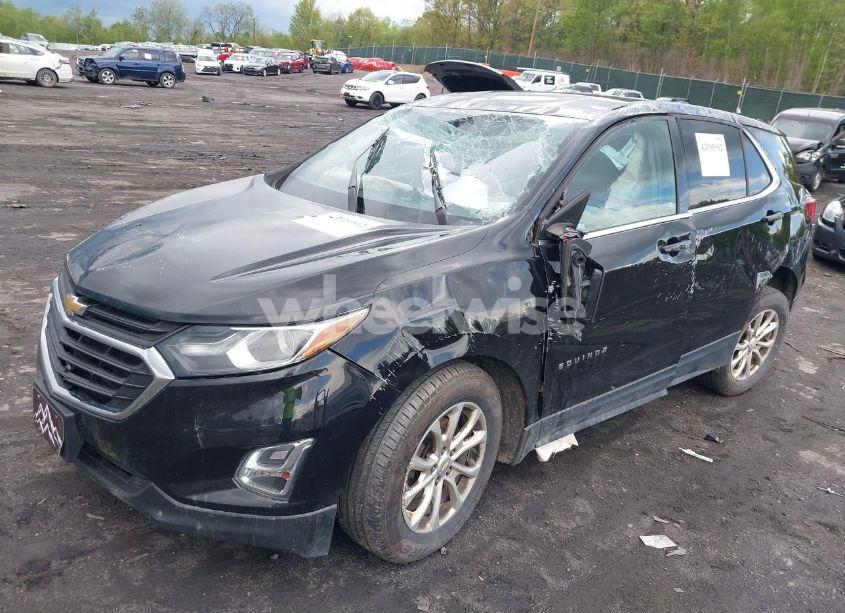 Photo 2 of 2019 Chevrolet Equinox LT (VIN 2GNAXUEV5K6231733)
