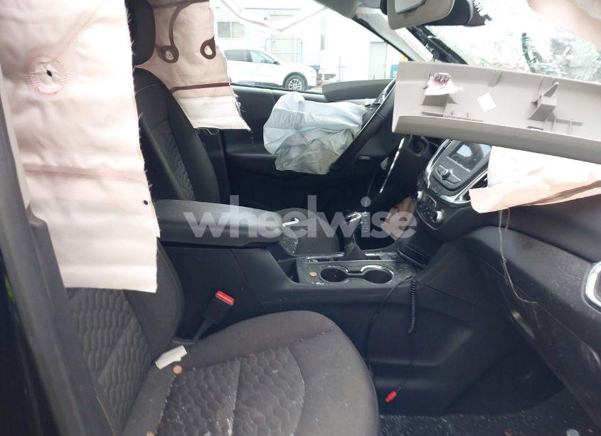 Photo 5 of 2019 Chevrolet Equinox LT (VIN 2GNAXUEV5K6231733)