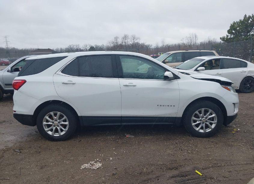 Photo 13 of 2019 Chevrolet Equinox LT (VIN 2GNAXUEV5K6260312)