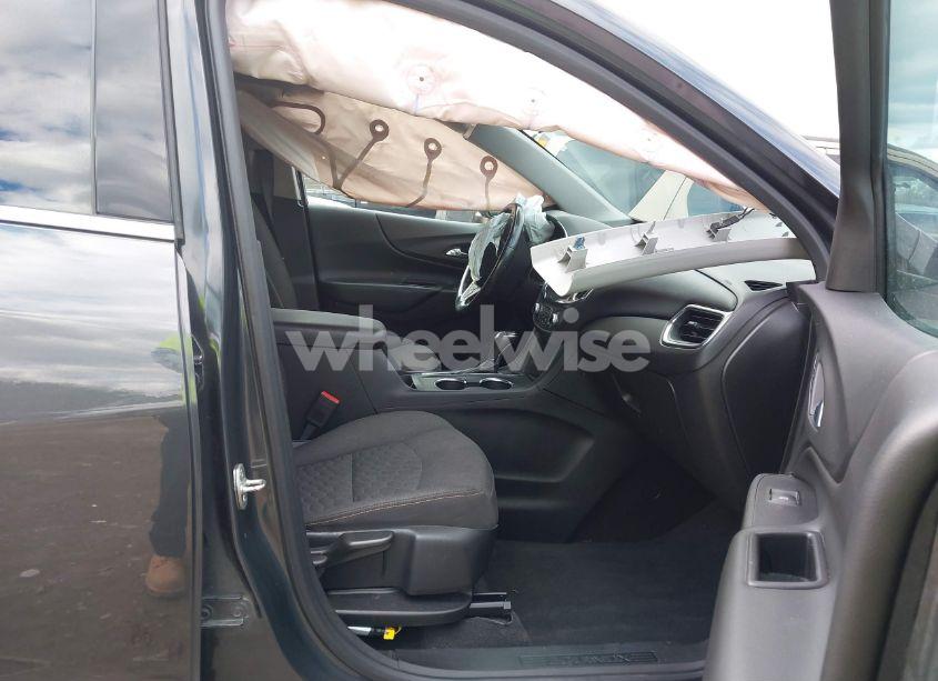 Photo 5 of 2019 Chevrolet Equinox LT (VIN 2GNAXUEV5K6297487)