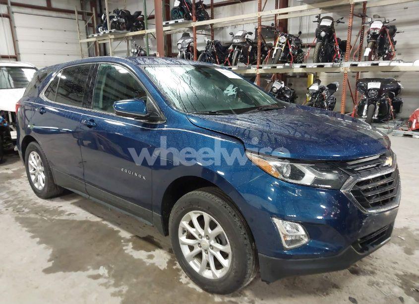 2020 Chevrolet Equinox AWD LT 1.5L TURBO (VIN 2GNAXUEV5L6141399) main photo