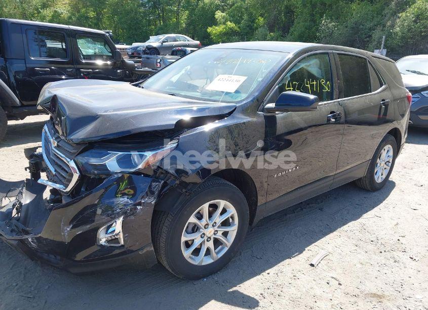 Photo 2 of 2020 Chevrolet Equinox AWD LT 1.5L TURBO (VIN 2GNAXUEV5L6154296)