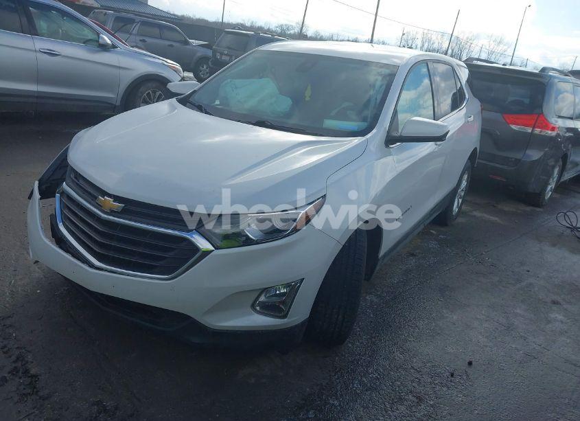 Photo 2 of 2020 Chevrolet Equinox AWD LT 1.5L TURBO (VIN 2GNAXUEV5L6240059)