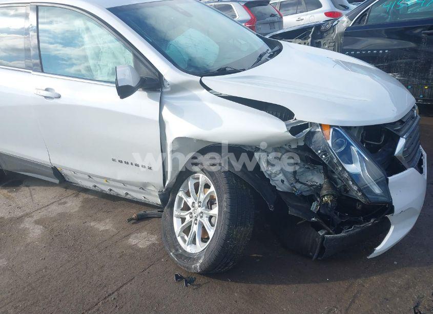 Photo 6 of 2020 Chevrolet Equinox AWD LT 1.5L TURBO (VIN 2GNAXUEV5L6240059)