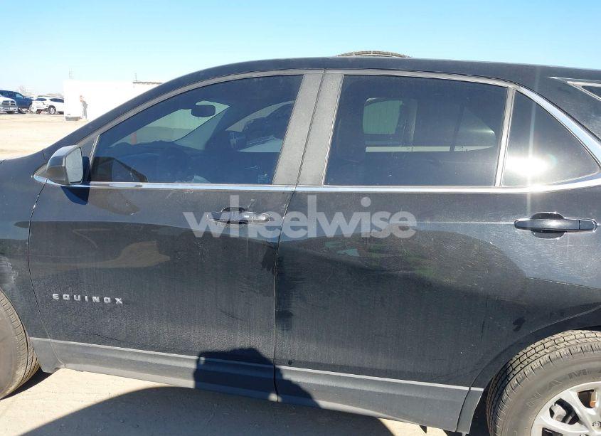 Photo 15 of 2021 Chevrolet Equinox AWD LT (VIN 2GNAXUEV5M6110090)