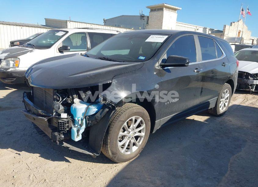 Photo 2 of 2021 Chevrolet Equinox AWD LT (VIN 2GNAXUEV5M6110090)