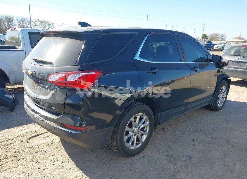Photo 4 of 2021 Chevrolet Equinox AWD LT (VIN 2GNAXUEV5M6110090)