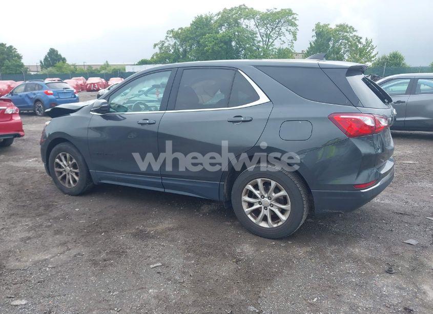 Photo 3 of 2019 Chevrolet Equinox LT (VIN 2GNAXUEV6K6136369)