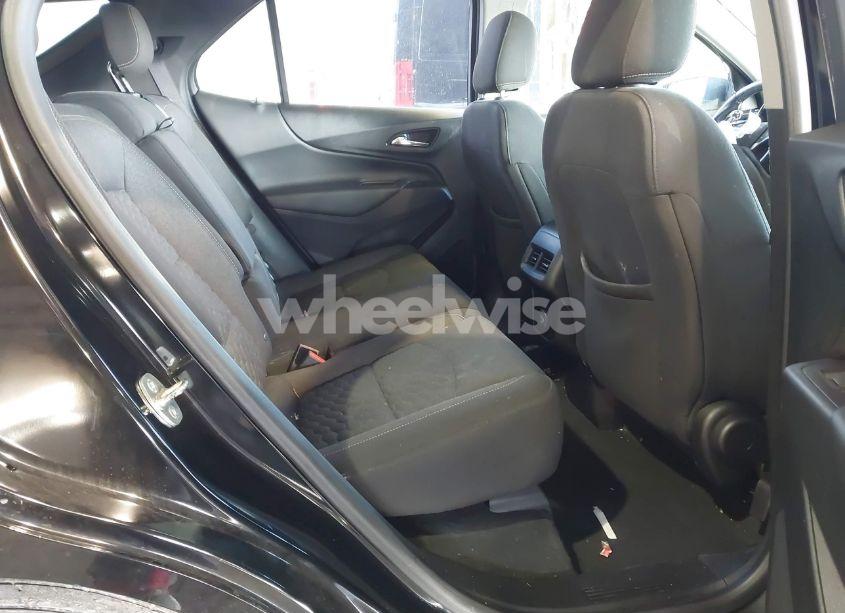 Photo 8 of 2019 Chevrolet Equinox LT (VIN 2GNAXUEV6K6198824)