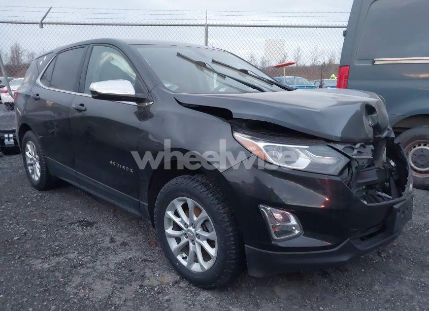 2019 Chevrolet Equinox LT (VIN 2GNAXUEV6K6205870) main photo
