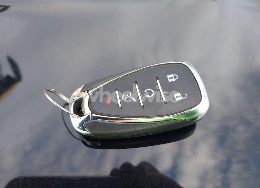 Photo 11 of 2019 Chevrolet Equinox LT (VIN 2GNAXUEV6K6205870)