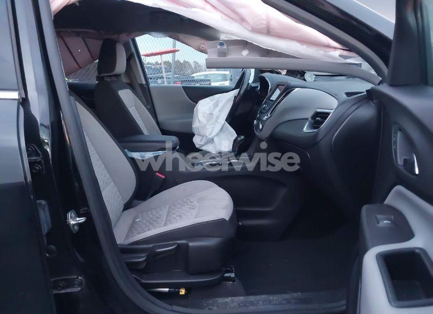 Photo 5 of 2019 Chevrolet Equinox LT (VIN 2GNAXUEV6K6205870)