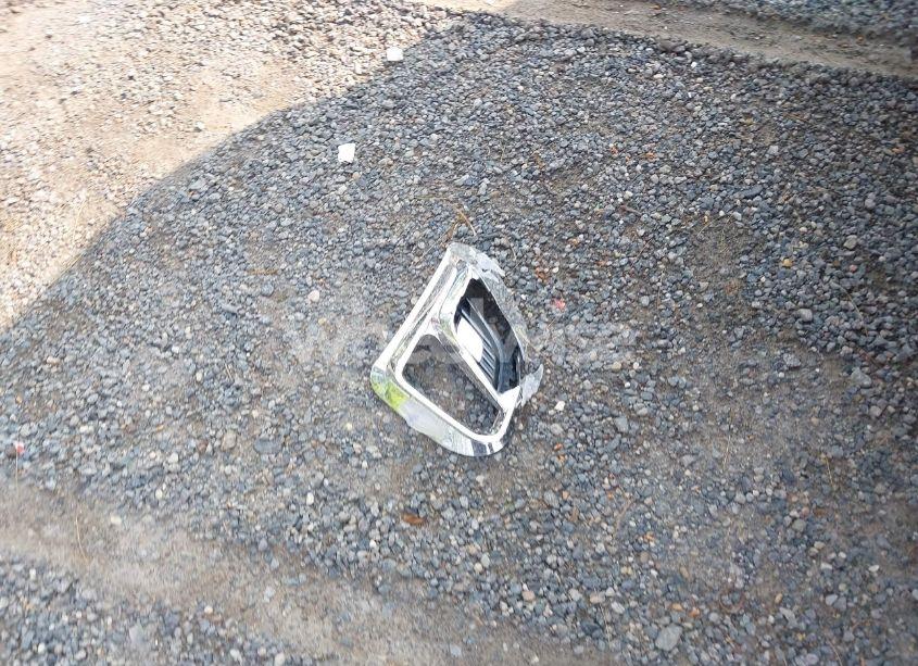 Photo 12 of 2019 Chevrolet Equinox LT (VIN 2GNAXUEV6K6208588)