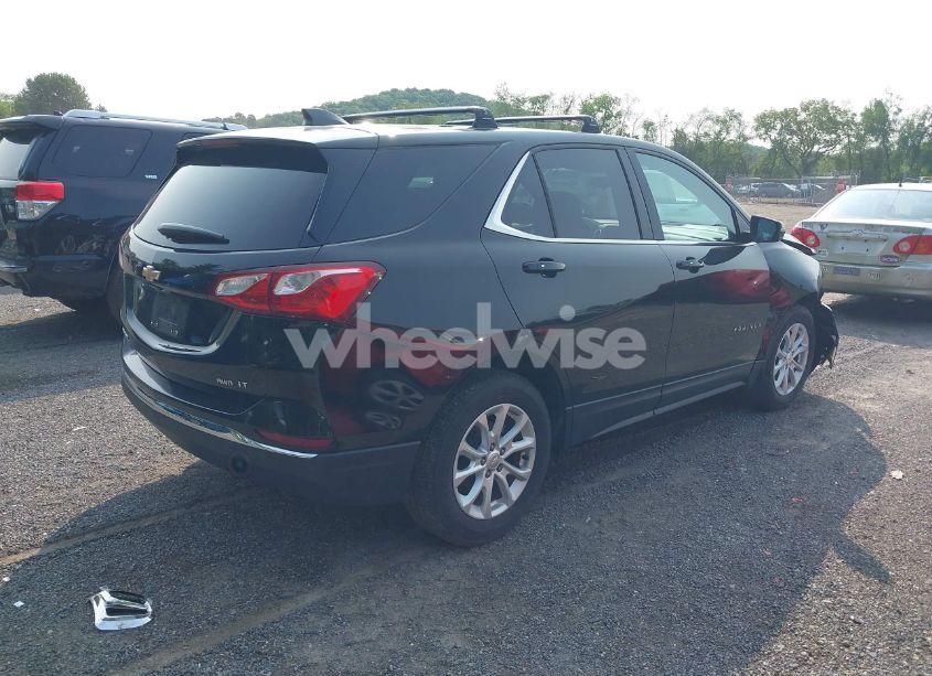 Photo 4 of 2019 Chevrolet Equinox LT (VIN 2GNAXUEV6K6208588)