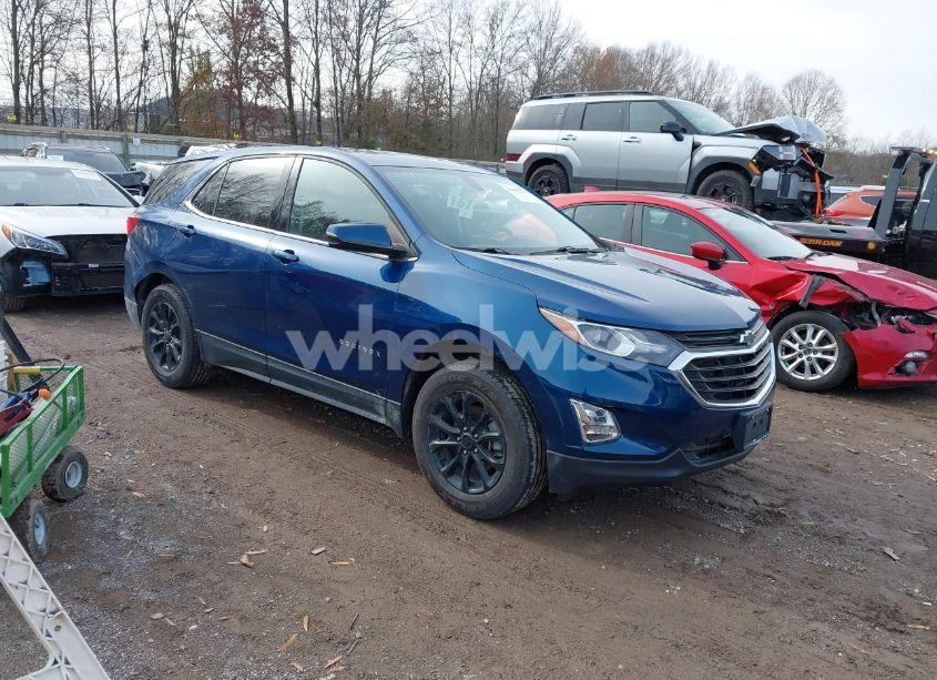 2019 Chevrolet Equinox LT (VIN 2GNAXUEV6K6267835) main photo