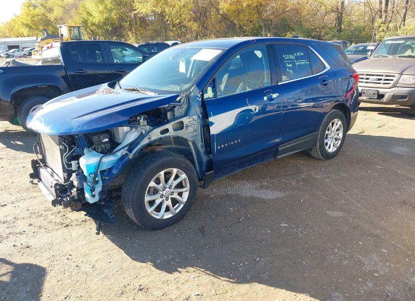 Photo 2 of 2020 Chevrolet Equinox AWD LT 1.5L TURBO (VIN 2GNAXUEV6L6115197)