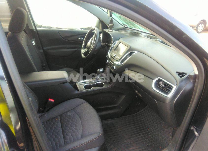 Photo 5 of 2020 Chevrolet Equinox AWD LT 1.5L TURBO (VIN 2GNAXUEV6L6130492)