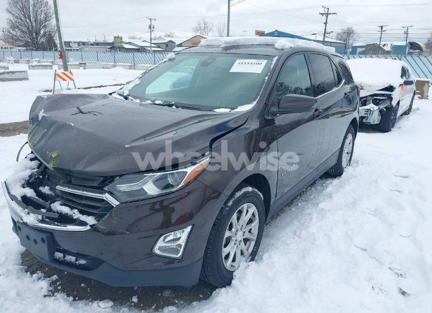 Photo 2 of 2020 Chevrolet Equinox AWD LT 1.5L TURBO (VIN 2GNAXUEV6L6131500)