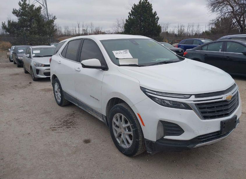 2022 Chevrolet Equinox AWD LT (VIN 2GNAXUEV6N6118121) main photo