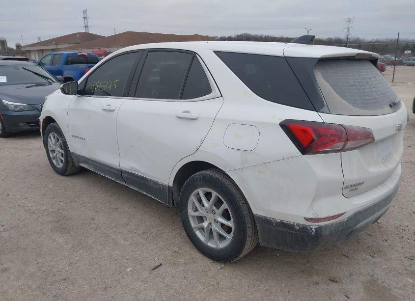 Photo 3 of 2022 Chevrolet Equinox AWD LT (VIN 2GNAXUEV6N6118121)