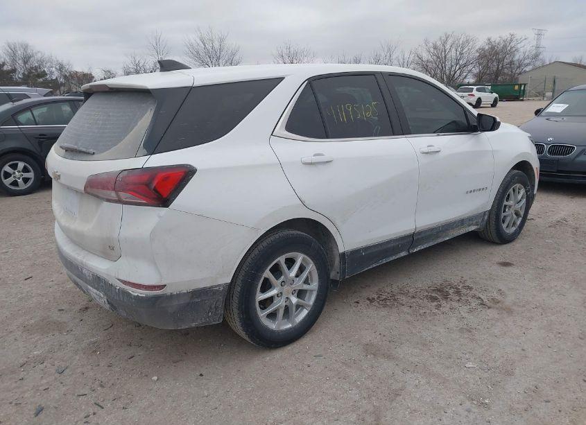 Photo 4 of 2022 Chevrolet Equinox AWD LT (VIN 2GNAXUEV6N6118121)