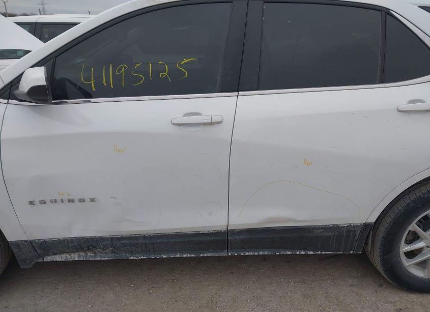 Photo 6 of 2022 Chevrolet Equinox AWD LT (VIN 2GNAXUEV6N6118121)